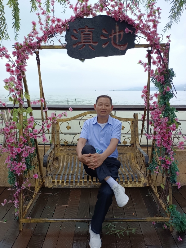 奋斗的第一张照片--宁波相亲服务中心