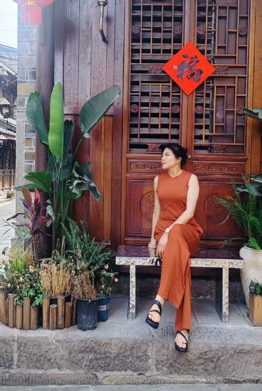 宛霞的第一张照片--宁波相亲服务中心