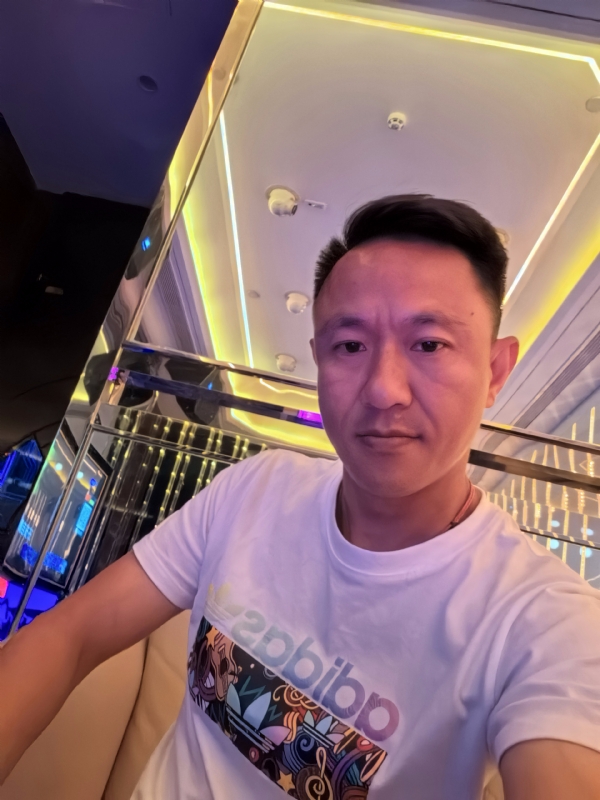 辞岸的第二张照片--宁波相亲服务中心