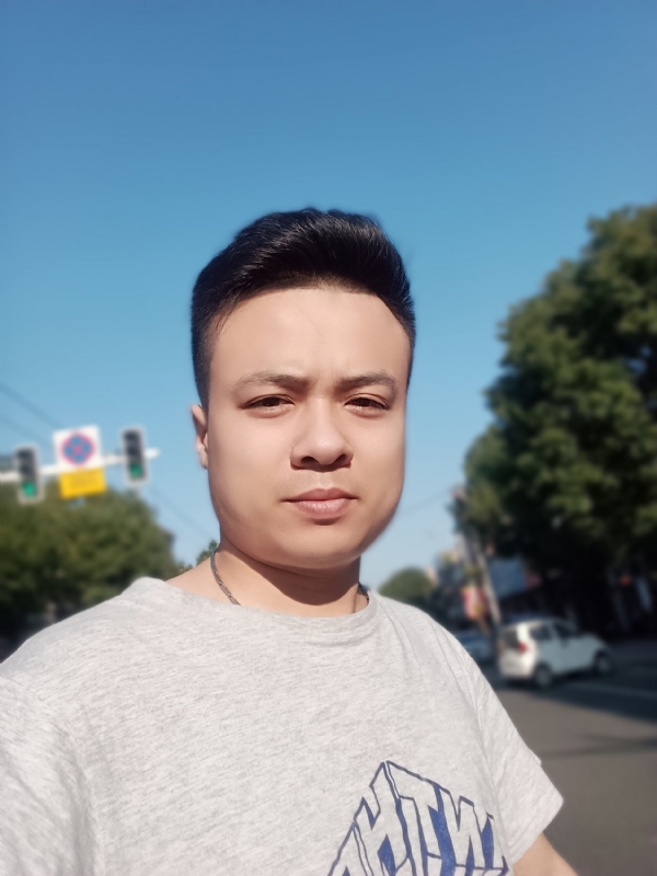 简简单单的第二张照片--宁波相亲服务中心